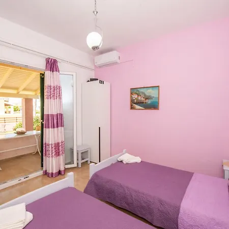 Aglaia's 7th Branch Apartament *
